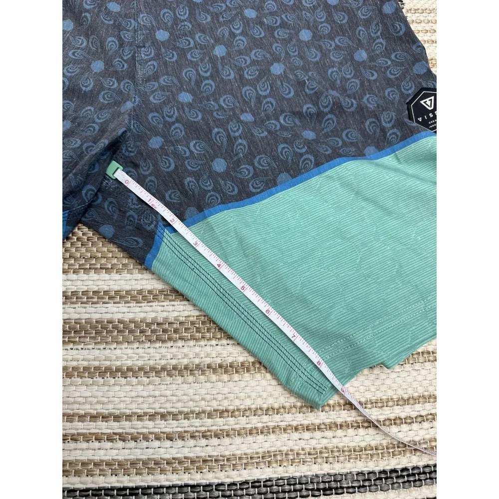 Vissla Surfrider 20 Board Shorts Mens 34 Blue Paisley Surf Beach Trunks Vacation